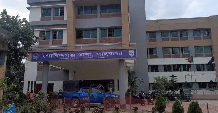 গোবিন্দগঞ্জে পেয়ারা খাওয়ার প্রলোভন দেখিয়ে ৪ বছরের শিশুকে ধর্ষণ