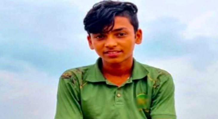 বৈদ্যুতিক খুঁটিতে উঠে টিকটক ভিডিও ধারণ করতে গিয়ে প্রাণ গেল কিশোরের