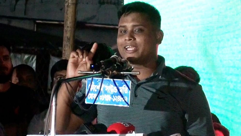 পালিয়ে যাব না বলে যে পালিয়ে যায়, সে আসি আসি বলে কখনও আসবে না: হাসনাত আব্দুল্লাহ