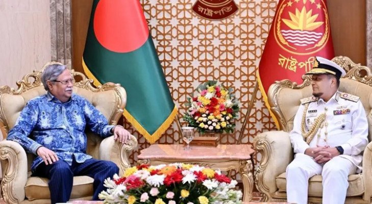 রাষ্ট্রপতির সাথে বিদায়ি নৌপ্রধানের সৌজন্য সাক্ষাৎ