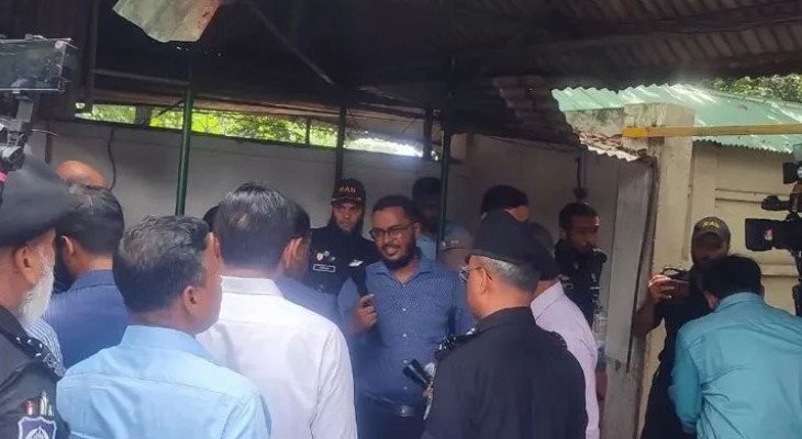 উত্তরায় র‌্যাব-১ সদর দপ্তরের ‘আয়না ঘর’ পরিদর্শন করলেন ট্রাইব্যুনালের বিচারকরা