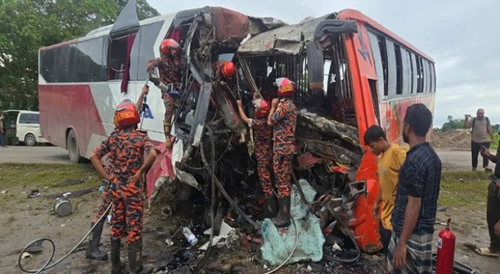 সিলেটে দুই বাসের সংঘর্ষে নিহত ৮