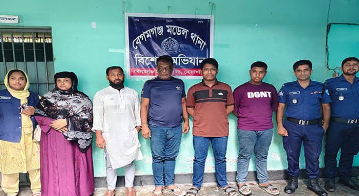 তরুণীদের আটকে পর্নোগ্রাফি তৈরি, স্বামী-স্ত্রী ও দুই ছেলেসহ গ্রেপ্তার ৫