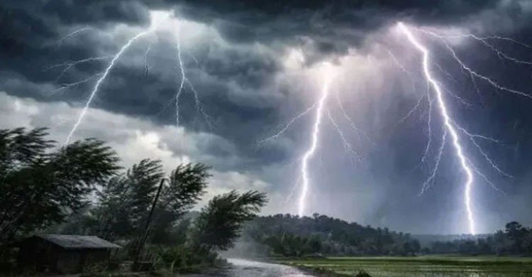 দুপুরের মধ্যে যেসব জেলায় ৬০ কিমি বেগে বজ্রবৃষ্টিসহ ঝড়ের শঙ্কা