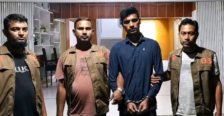 ভারতীয় প্রেমিকার ব্যক্তিগত ছবি ও ভিডিও ফাঁস, জামালপুরে যুবক গ্রেফতার