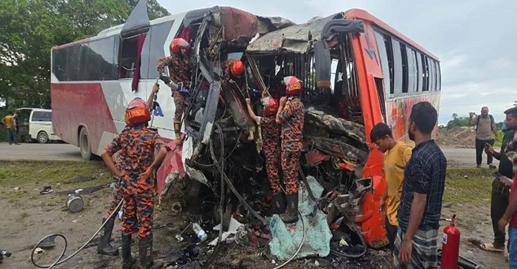 সিলেটে দুই বাসের সংঘর্ষে নিহত ৮