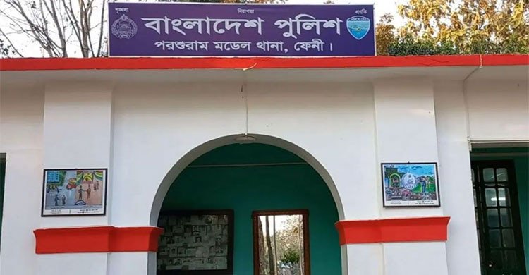 ঢাকায় থাকা ছেলে বাড়ি ফিরে দেখলেন মায়ের অর্ধগলিত মরদেহ