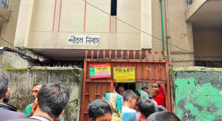 স্ত্রী-শাশুড়িকে খুন করে রাজধানীর কলাবাগান থানায় হাজির হলেন যুবক