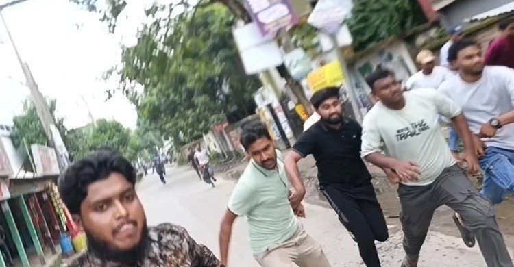 মাগুরায় ছাত্রদলের ধাওয়া খেয়ে থানায় আশ্রয় নিলেন শিবির নেতাকর্মীরা