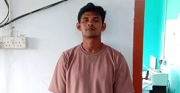 মেহেরপুরে সাবেক স্ত্রীকে কুপিয়ে হাত বিচ্ছিন্ন, যুবক আটক