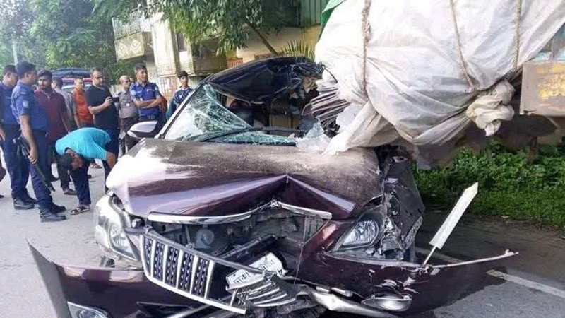 জামালপুর-ময়মনসিংহ সড়কে ট্রাকে প্রাইভেটকারের ধাক্কা, সহকারী জজ নিহত
