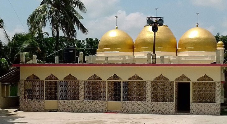 জঙ্গল পরিষ্কার করতে গিয়ে মিলল প্রায় ৪০০ বছরের পুরোনো মসজিদ