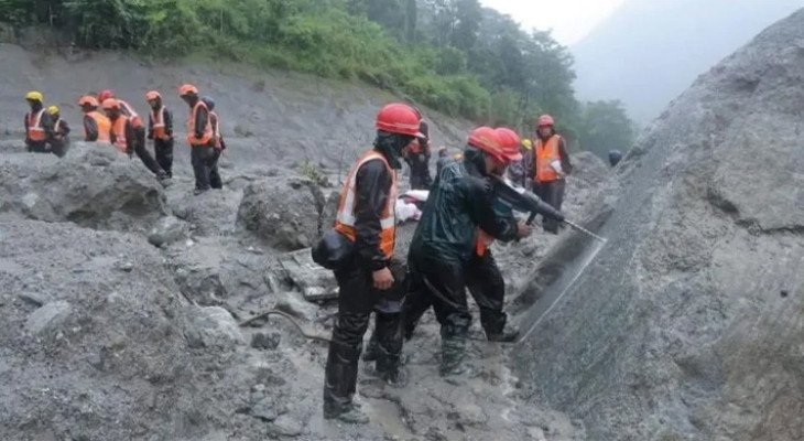 বন্যায় নেপালের ১৯ স্কুল ক্ষতিগ্রস্ত,  নিখোঁজ দুই শতাধিক শিক্ষার্থী