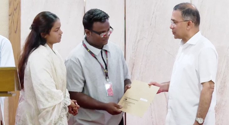 গুম-খুনের শিকার পরিবারের সদস্যদের হাতে চাকরির নিয়োগপত্র তুলে দিলেন প্রধানমন্ত্রী