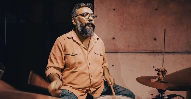 ডেঙ্গুতে স্ত্রীকে হারিয়ে ড্রামার আদনান রুশদীর হার্ট অ্যাটাক