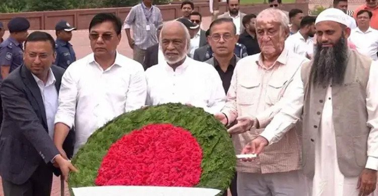 জাতীয় স্মৃতিসৌধে নবনিযুক্ত মন্ত্রী ও প্রতিমন্ত্রীদের শ্রদ্ধা