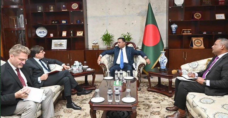বাংলাদেশ-ফ্রান্স সম্পর্ক আরও জোরদারের আলোচনা, মানবপাচারে ‘জিরো টলারেন্স’ ঢাকার