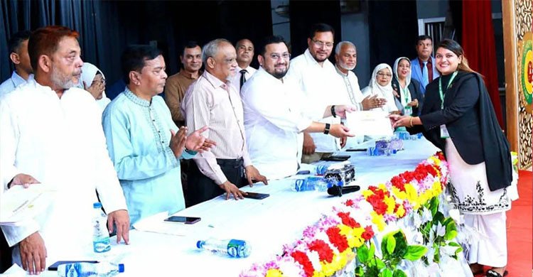 নবীন আইনজীবীদের হাত ধরেই আইনের শাসন প্রতিষ্ঠা হবে: মীর হেলাল