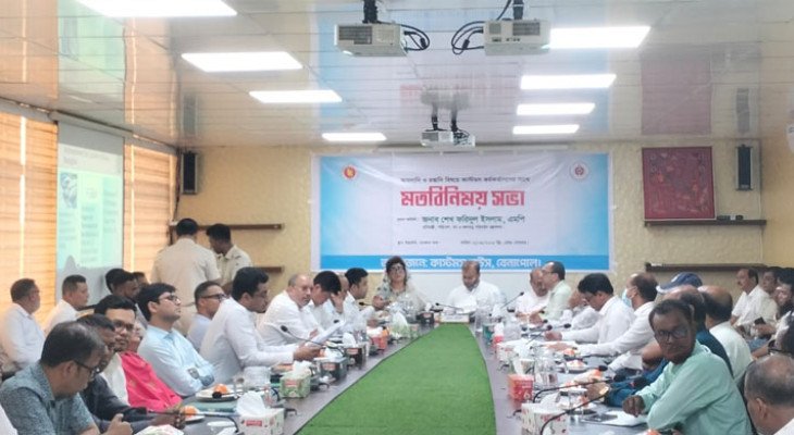 পরিবেশ, বন ও জলবায়ু পরিবর্তন মন্ত্রীর বেনাপোল কাস্টমস কর্মকর্তাদের সাথে মতবিনিময়