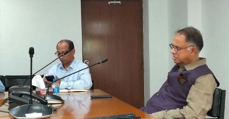 এলপিজির কৃত্রিম সংকট ও অতিরিক্ত দাম ঠেকাতে ডিসিদের নজরদারির নির্দেশ জ্বালানিমন্ত্রীর