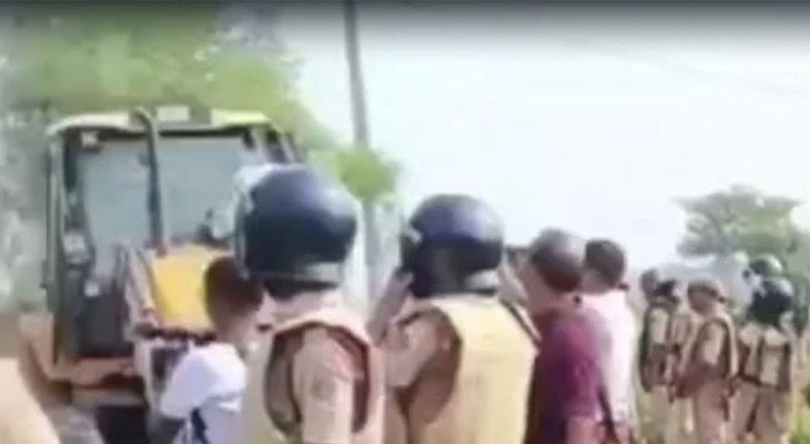 আসামে ৭৩ মুসলিম পরিবারের বাড়ি বুলডোজারে ভাঙা হলো, হাইকোর্টের প্রশ্ন