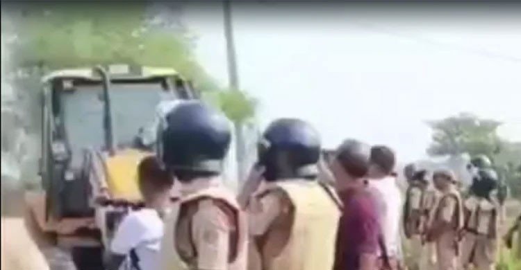আসামে ৭৩ মুসলিম পরিবারের বাড়ি বুলডোজারে ভাঙা হলো, হাইকোর্টের প্রশ্ন