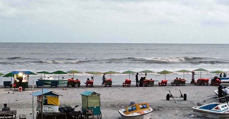 পর্যটকের ভিড় বাড়ছে, কিন্তু কুয়াকাটায় থমকে আছে পরিকল্পিত উন্নয়ন