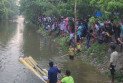 কুষ্টিয়ায় কলাগাছের ভেলা বাইচে মাতল হাজারো মানুষ