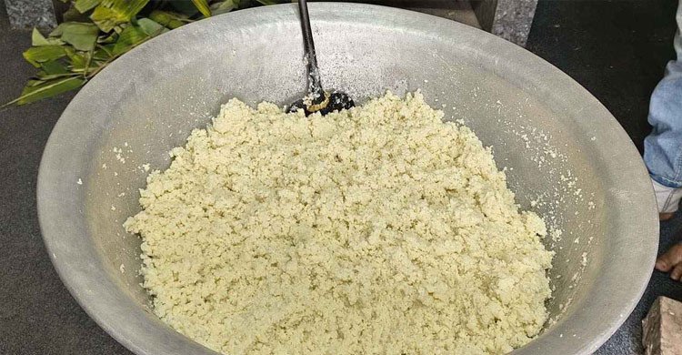 নাটোরের ২০০ বছরের ঐতিহ্য কাঁচাগোল্লায় ভেজালের থাবা, হারাচ্ছে সুনাম