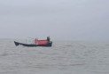 বঙ্গোপসাগরে ভয়াবহ ট্রলারডুবি, ১১ জেলে জীবিত উদ্ধার; নিখোঁজ ২