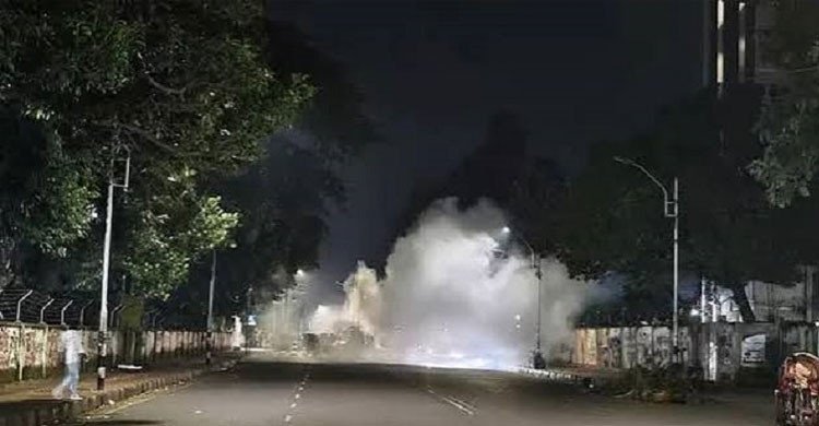 ককটেল বিস্ফোরণের ভিডিও পাঠালেই ৫-১০ হাজার টাকা, যোগাযোগে ভারতীয় নম্বর: ডিবি