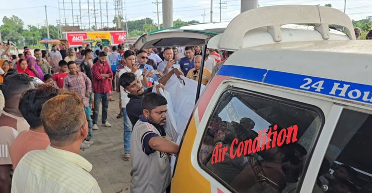 টাঙ্গাইলে পরিত্যক্ত তেলের পাম্পে প্রকাশ্যে এক ইউপি সদস্যকে কুপিয়ে হত্যা