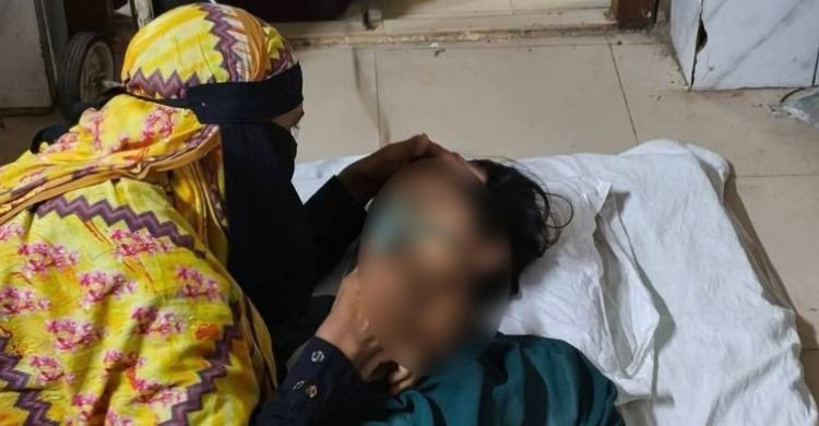 কলাপাড়ায় মাধ্যমিক বিদ্যালয়ে অসুস্থ হয়ে হাসপাতালে অসংখ্য শিক্ষার্থী