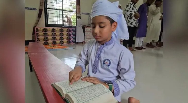 চট্টগ্রামে ১০ মাসেই কোরআনের হাফেজ ৯ বছরের শিশু আরহাম
