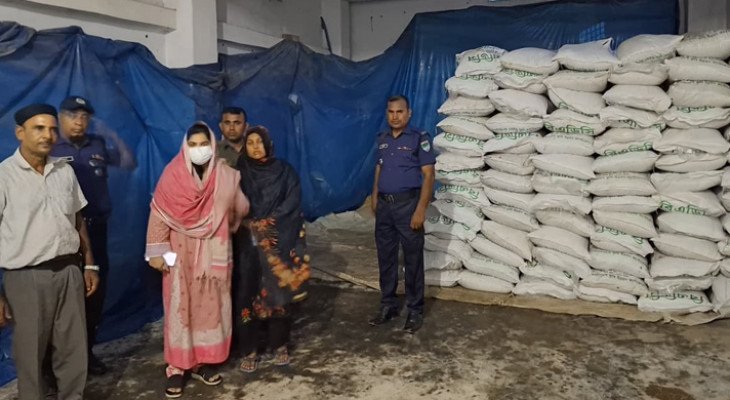 জীবননগরে লাইসেন্স ছাড়াই সরকারি সার মজুদ, ৪০৩ বস্তা ডিএপি জব্দ