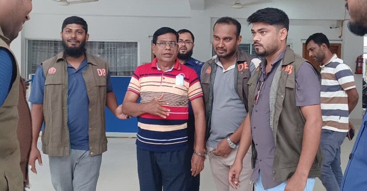 ভারতে যাওয়ার পথে দর্শনা ইমিগ্রেশনে কার্যক্রম নিষিদ্ধ আ. লীগ নেতা গ্রেপ্তার
