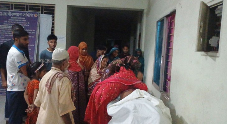 ধামরাইয়ে সিএনজি ও পিকআপের মুখোমুখি সংঘর্ষ, নারী-শিশুসহ নিহত ৩