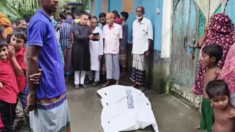 যশোরে নিজ বাড়ি থেকে দুই শিশু সন্তানসহ বাবার মরদেহ উদ্ধার