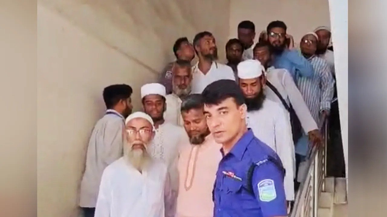 হাট ইজারা নিয়ে সংঘর্ষের মামলায় জামায়াতের ২৫ নেতাকর্মী কারাগারে