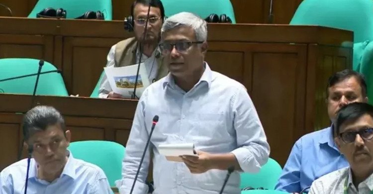 তীব্র লোডশেডিংয়ে দেশবাসীর কাছে ক্ষমা চাইলেন বিদ্যুৎ প্রতিমন্ত্রী