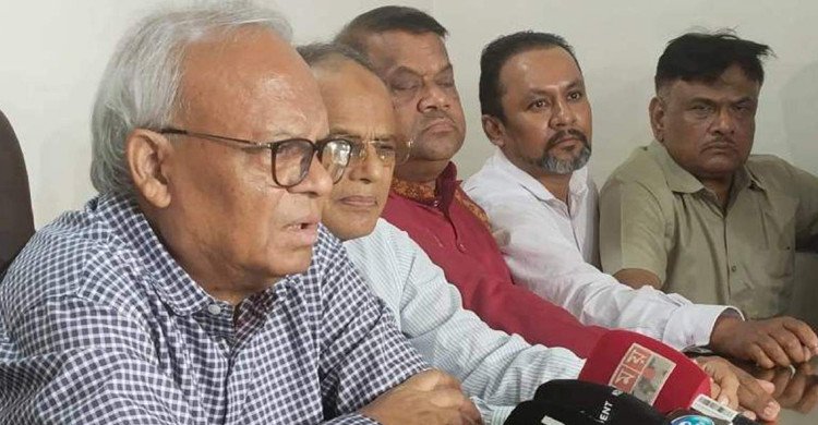 ‘লং মার্চের’ নামে বিরোধী দল গণতন্ত্র বিনষ্টের চেষ্টা করছে: রিজভী