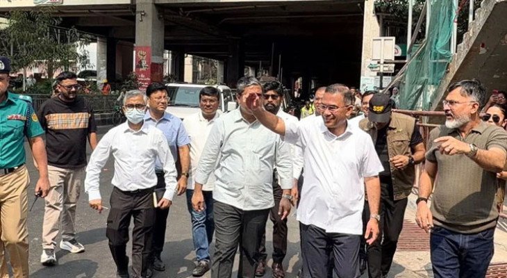 মিরপুরে দখলমুক্ত ফুটপাত পরিদর্শনে প্রধানমন্ত্রী, পথচারীদের সঙ্গে কথা