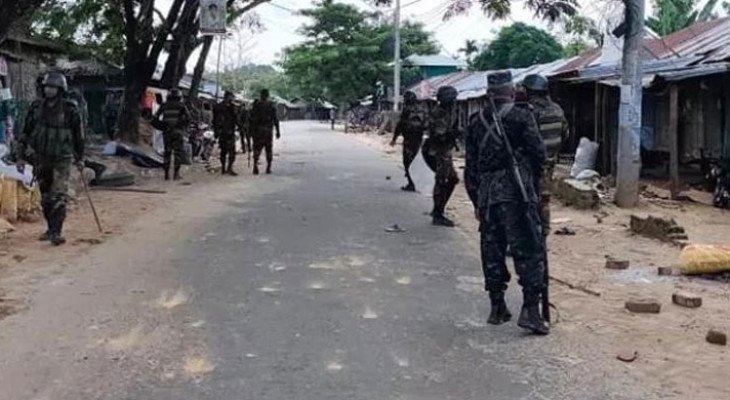 সাজেকে অবরোধ ঘিরে আইনশৃঙ্খলা বাহিনীর সঙ্গে গোলাগুলি, আটকা ৩ হাজার পর্যটক
