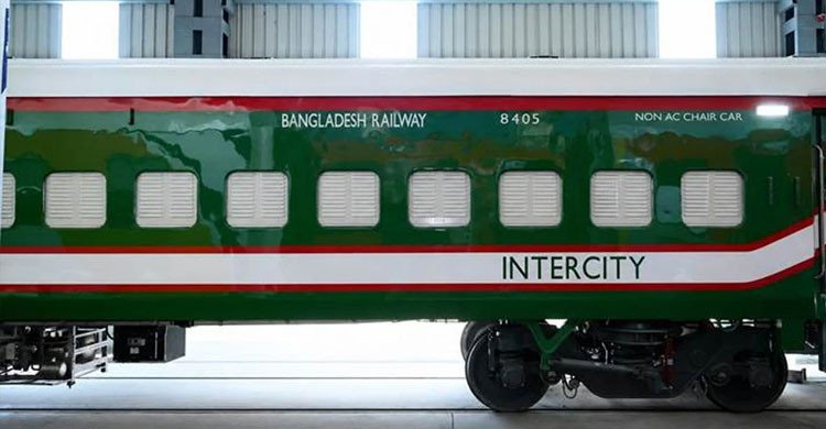 বাংলাদেশ রেলওয়ের জন্য ভারতের প্রথম চালানে ১৮ কোচ, থাকছে যেসব আধুনিক সুবিধা
