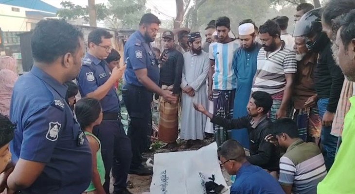 চুয়াডাঙ্গায় গরুবোঝাই অবৈধ যান খাদে পড়ে নিহত ১, আহত ২