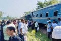 কুমিল্লায় কর্ণফুলী এক্সপ্রেসের ৩ বগি লাইনচ্যুত, আহত বহু যাত্রী
