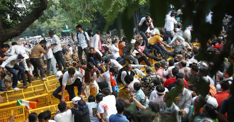 ভারতের রাজপথে ক্ষুব্ধ তরুণদের ঢল, মোদি সরকারের সামনে বড় চ্যালেঞ্জ