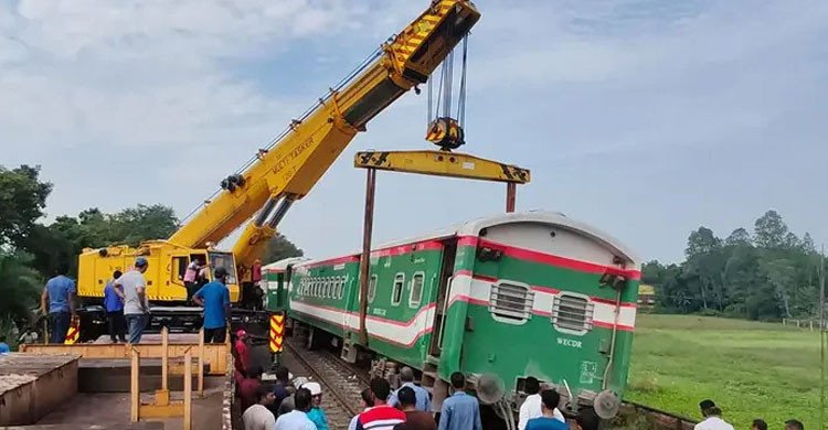 টাঙ্গাইলে নীলসাগর এক্সপ্রেস লাইনচ্যুত, ৬ ঘণ্টা পর স্বাভাবিক রেল যোগাযোগ
