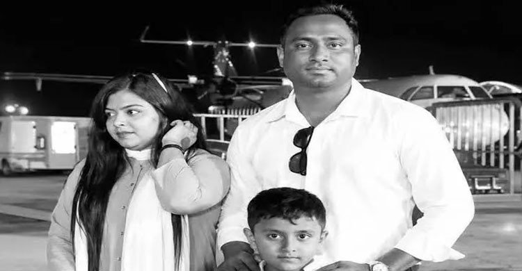 যশোরে পিকআপের ধাক্কায় প্রাণ গেলো মা-ছেলের, গুরুতর আহত বাবা