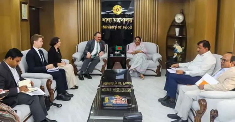 বাংলাদেশ-যুক্তরাষ্ট্রের বাণিজ্যিক সম্পর্ক আরও জোরদার হচ্ছে: মার্কিন রাষ্ট্রদূত
